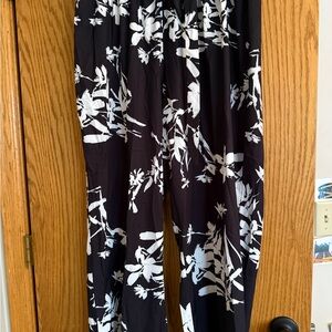 Plus size 2x Black and White Floral Women's Pants